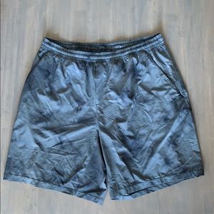 Lululemon 9” Linerless Pacebreaker shorts